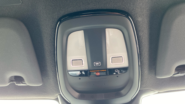 Volvo XC40 2.0 B3P Plus Dark 5dr Auto Petrol Estate